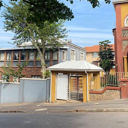 Bentley Backpackers Hostel Durban Buitenkant foto