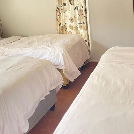 Bentley Backpackers Hostel Durban Buitenkant foto
